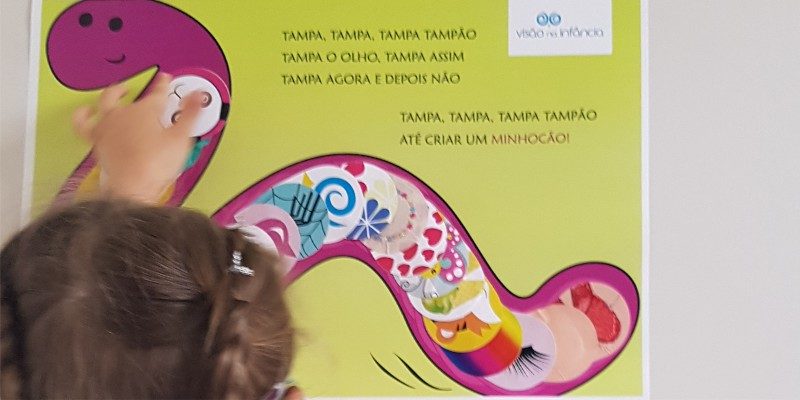 cartaz de recompensa por uso do tampão ocular